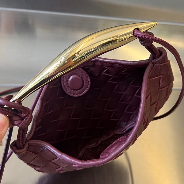 보테가베네타 미니 사르딘 백 [매장가 416만원대]