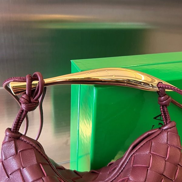 보테가베네타 미니 사르딘 백 [매장가 416만원대]