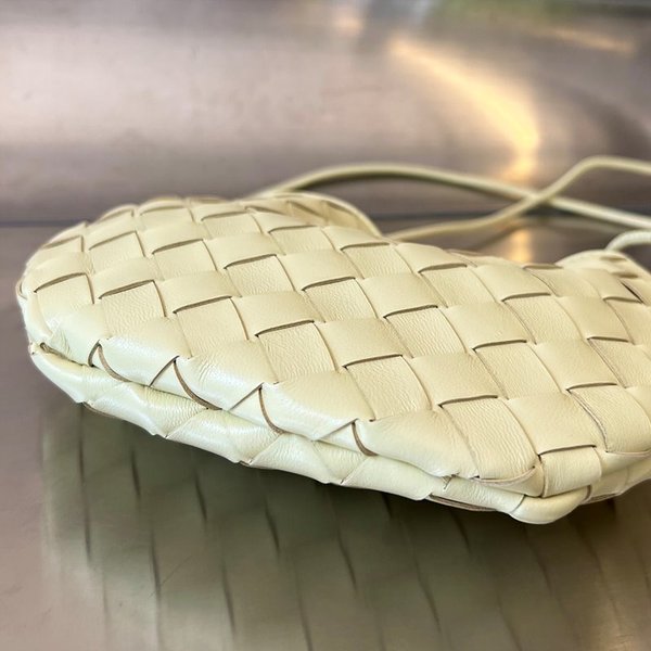 보테가베네타 미니 사르딘 백 [매장가 416만원대]