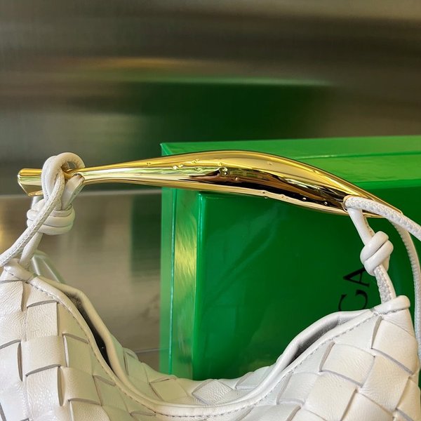 보테가베네타 미니 사르딘 백 [매장가 416만원대]