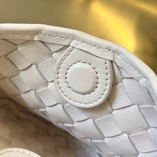 보테가베네타 미니 사르딘 백 [매장가 416만원대]