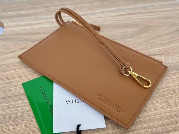 보테가베네타 미니 까바 [매장가 680만원대]