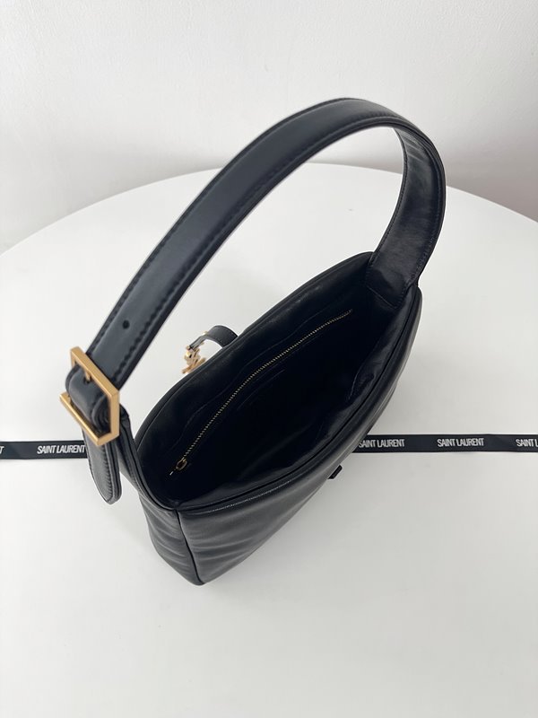 생로랑 패딩 처리된 LE 5 A 7 백 [매장가 330만원대]