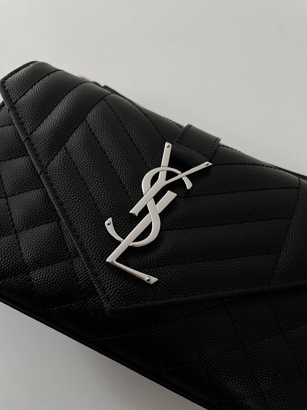 생로랑 그랑 드 뿌드르 퀄팅 가죽 ENVELOPE 스몰 [매장가 350만원대]