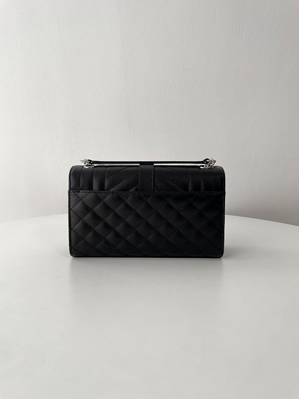 생로랑 그랑 드 뿌드르 퀄팅 가죽 ENVELOPE 스몰 [매장가 350만원대]