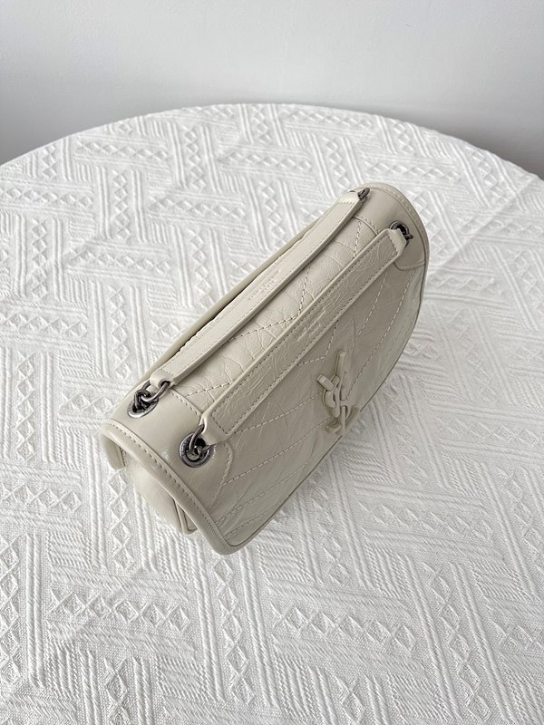 생로랑 빈티지 가죽 소재 NIKI baby [매장가 398만원대]