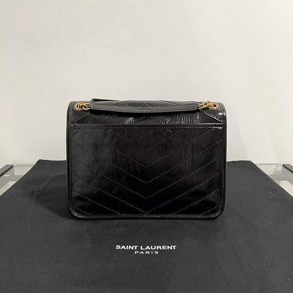 생로랑 빈티지 가죽 소재 NIKI baby [매장가 429만원대]