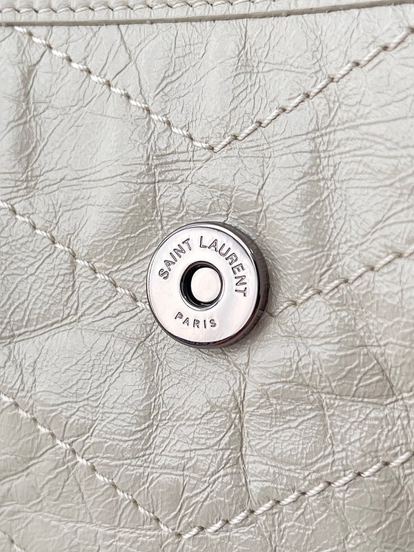 생로랑 빈티지 가죽 소재 NIKI medium [매장가 429만원대]