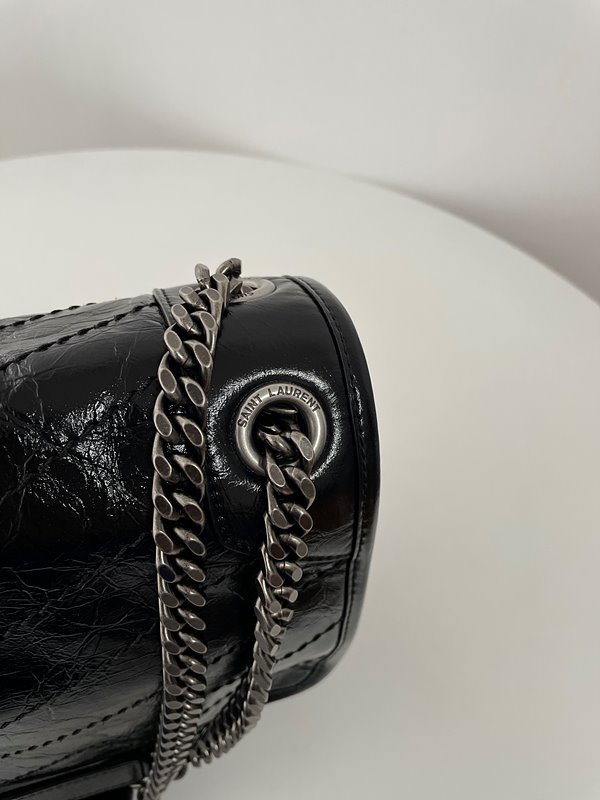 생로랑 빈티지 가죽 소재 NIKI [매장가 463만원대]