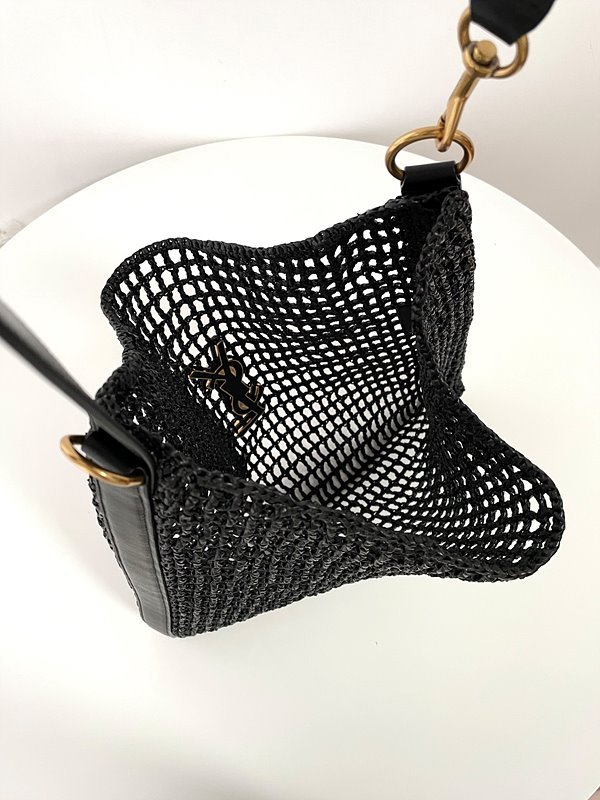 생로랑 라피아 마크라메 소재의 OXALIS 숄더백 [298만원대]