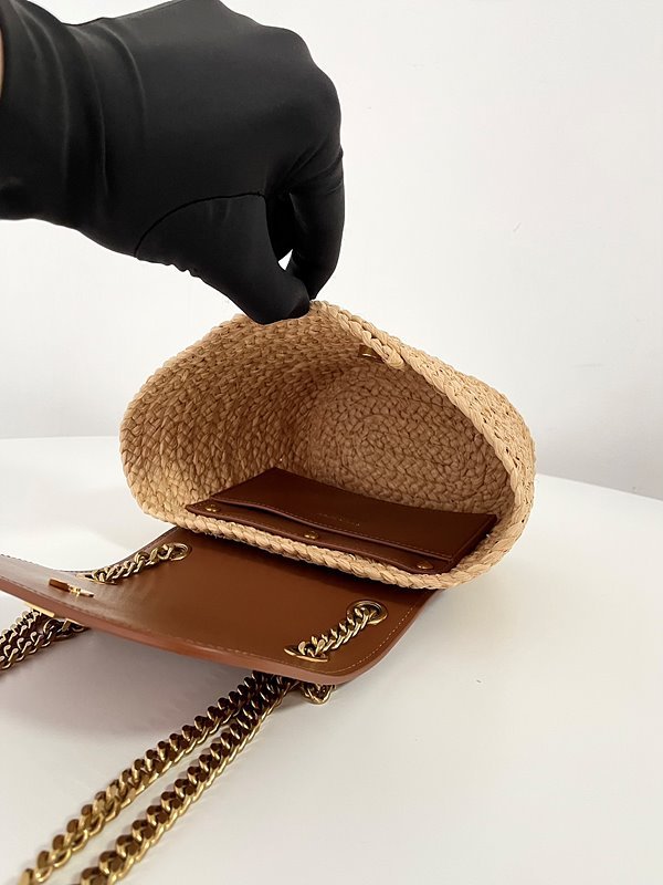 생로랑 라피아 및 빈티지 베지터블 태닝 가죽 소재의 MANON 미니 백 [매장가 235 만원대]