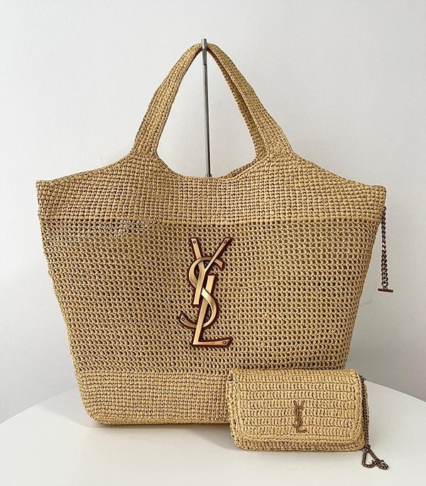 생로랑 라피아 크로셰 및 빈티지 베지터블 태닝 가죽 소재의 ICARE 맥시 쇼퍼백 [매장가 729만원대]