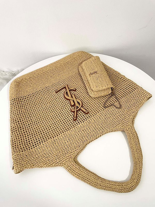 생로랑 라피아 크로셰 및 빈티지 베지터블 태닝 가죽 소재의 ICARE 맥시 쇼퍼백 [매장가 729만원대]