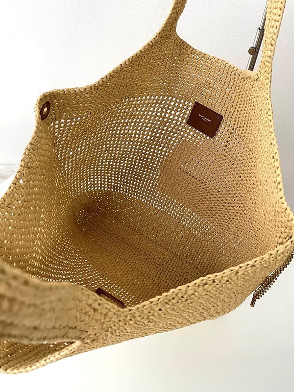 생로랑 라피아 크로셰 및 빈티지 베지터블 태닝 가죽 소재의 ICARE 맥시 쇼퍼백 [매장가 729만원대]