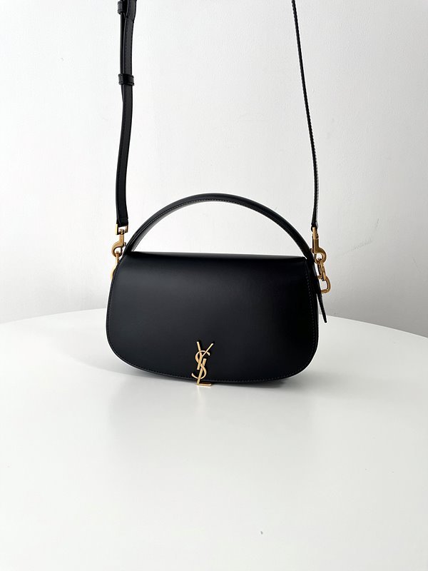 생로랑 박스 생 로랑 소재의 VOLTAIRE [매장가 398만원대]