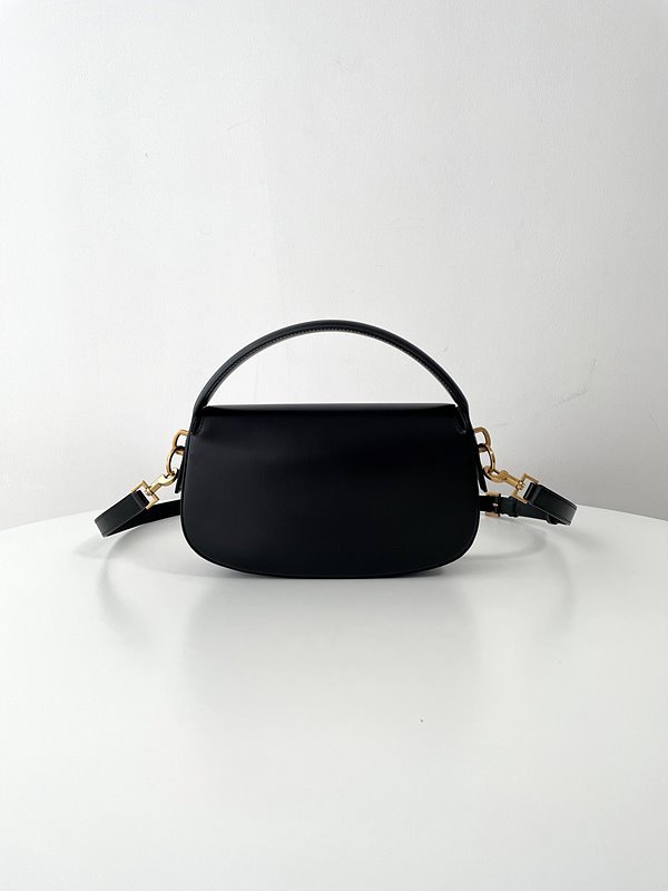 생로랑 박스 생 로랑 소재의 VOLTAIRE [매장가 398만원대]