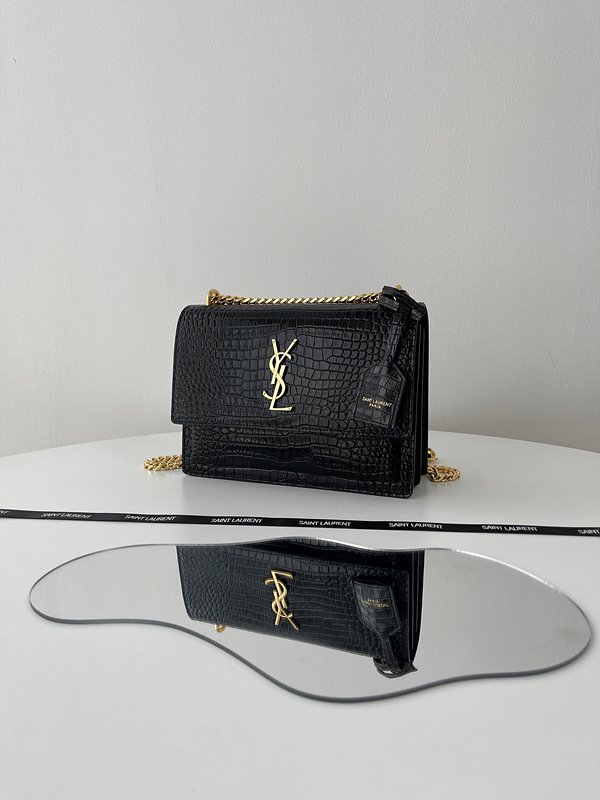 생로랑 엠보싱 크로커다일 가죽 소재 SUNSET 미디엄 [매장가 405만원대]