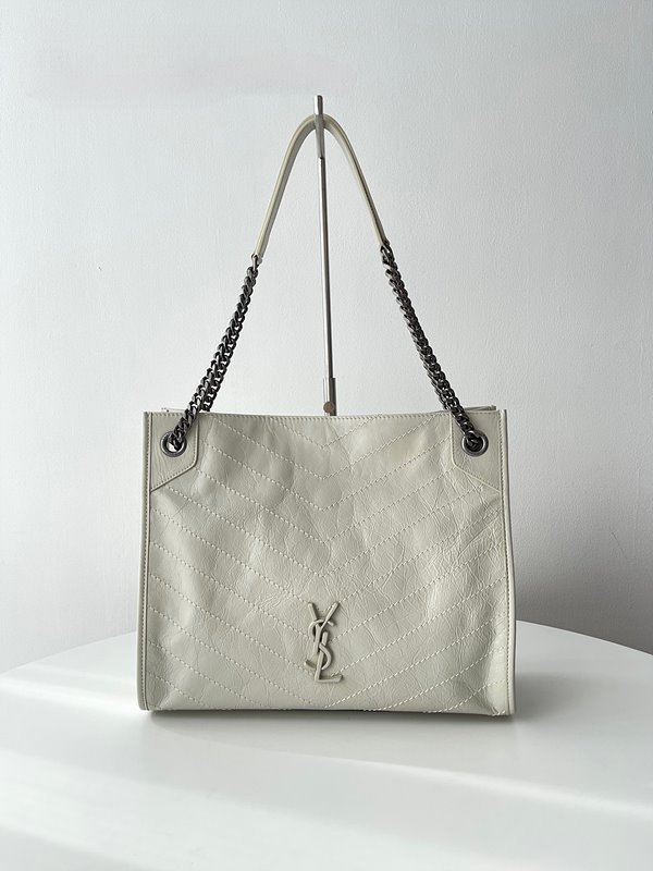 생로랑 빈티지 가죽 소재 NIKI 쇼핑백 [매장가 309만원대]