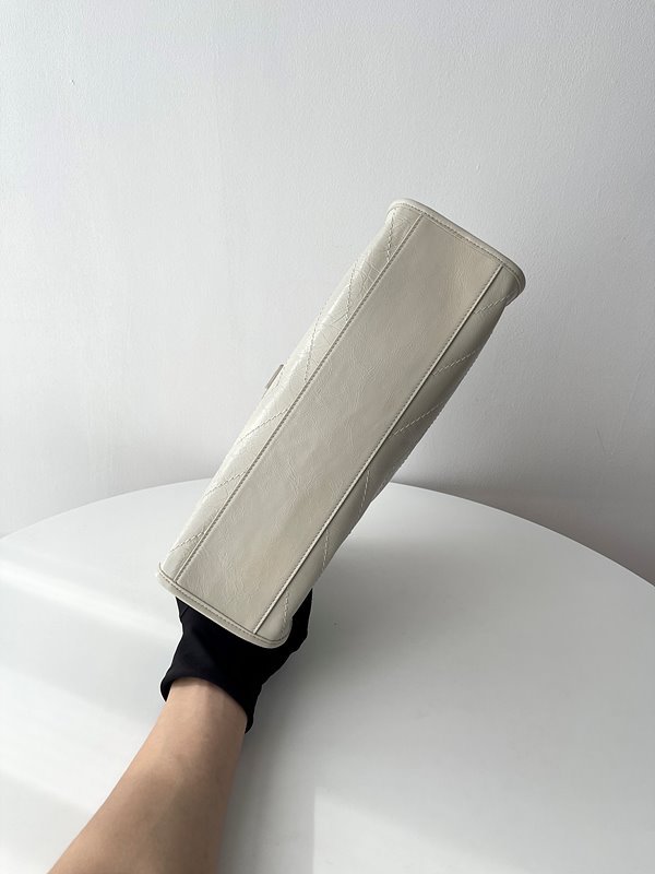 생로랑 빈티지 가죽 소재 NIKI 쇼핑백 [매장가 309만원대]