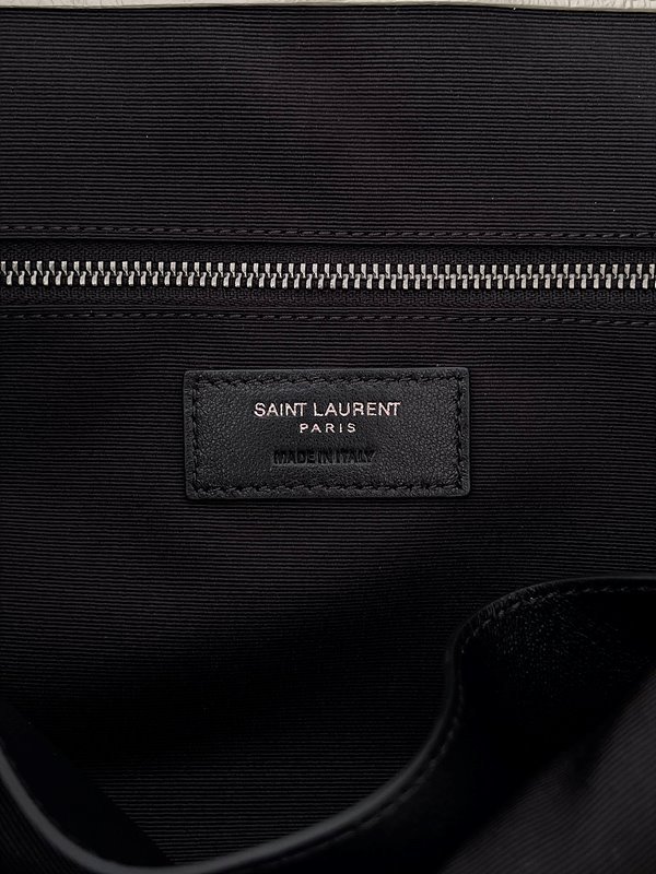 생로랑 빈티지 가죽 소재 NIKI 쇼핑백 [매장가 309만원대]