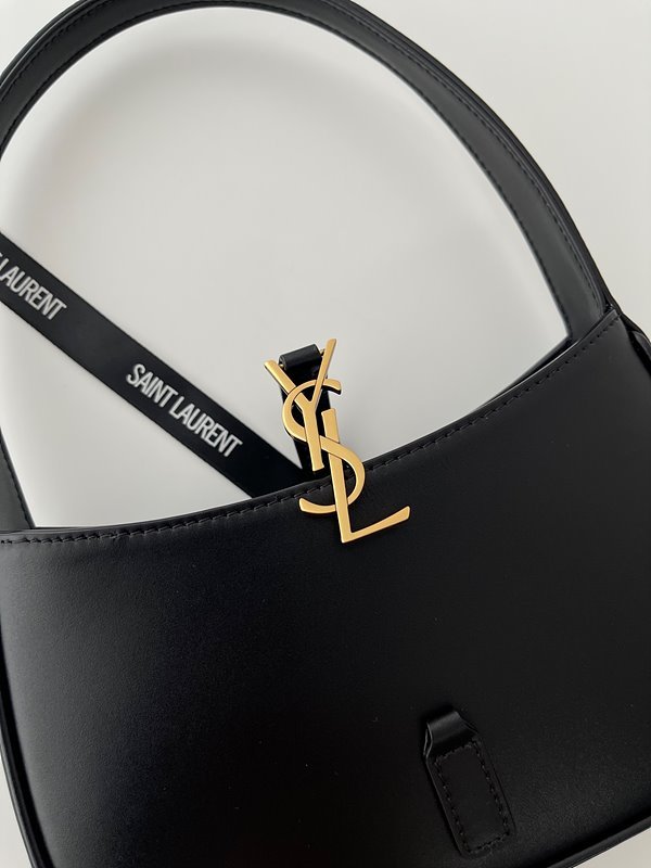 생로랑 새틴 소재 5 A 7 미니 [매장가 209만원대]