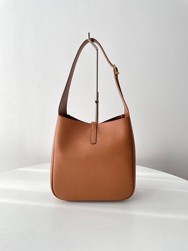 생로랑 그레인 가죽 소재 스몰 5 A 7 [매장가 355만원대]