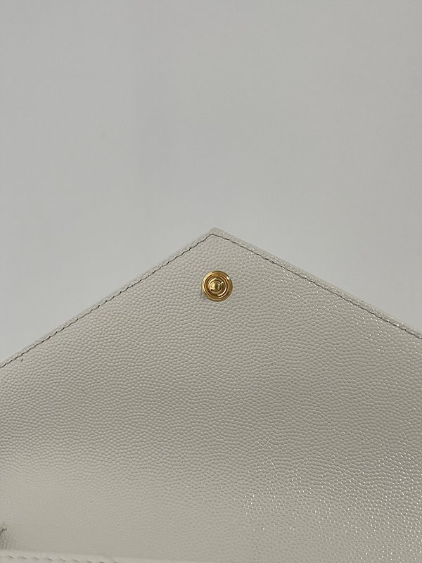 생로랑 그랑 드 뿌드르 가죽 소재 CASSANDRE 클래식 체인 지갑 [매장가 235만원대]