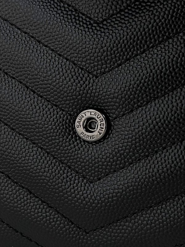 생로랑 그랑 드 뿌드르 가죽 소재 CASSANDRE 클래식 체인 지갑 [매장가 235만원대]