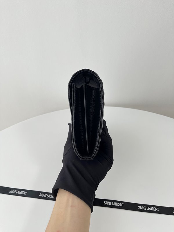 생로랑 그랑 드 뿌드르 가죽 소재 CASSANDRE 클래식 체인 지갑 [매장가 235만원대]