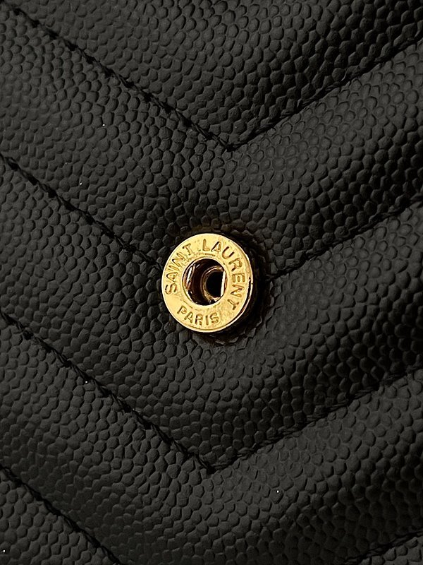 생로랑 그랑 드 뿌드르 가죽 소재 CASSANDRE 클래식 체인 지갑 [매장가 235만원대]