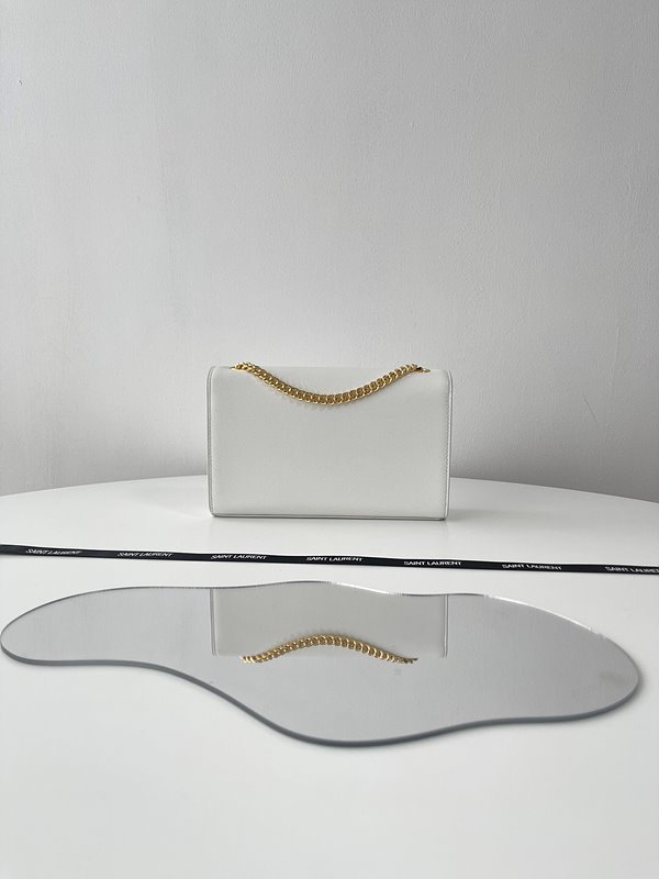 생로랑 그랑 드 뿌드르 가죽 KATE 스몰백 [매장가 279만원대]