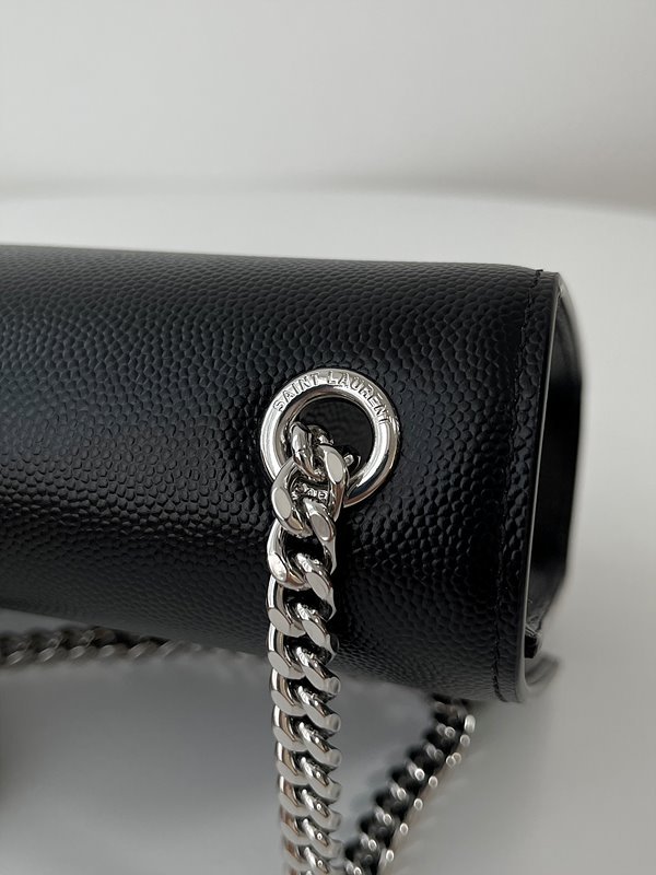 생로랑 그랑 드 뿌드르 가죽 KATE 스몰백 [매장가 279만원대]