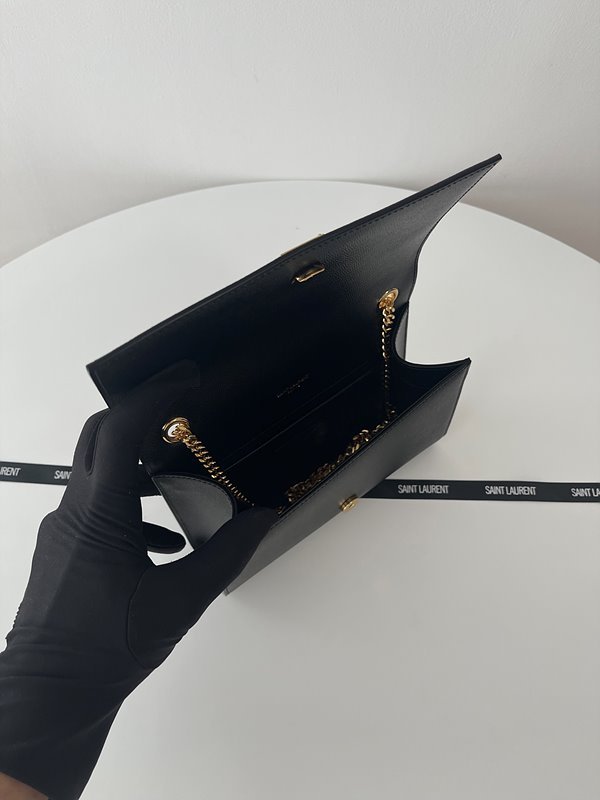 생로랑 그랑 드 뿌드르 가죽 KATE 스몰백 [매장가 279만원대]