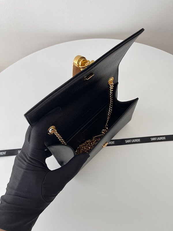 생로랑 그랑 드 뿌드르 가죽 KATE 스몰 태슬백 [매장가 315만원대]