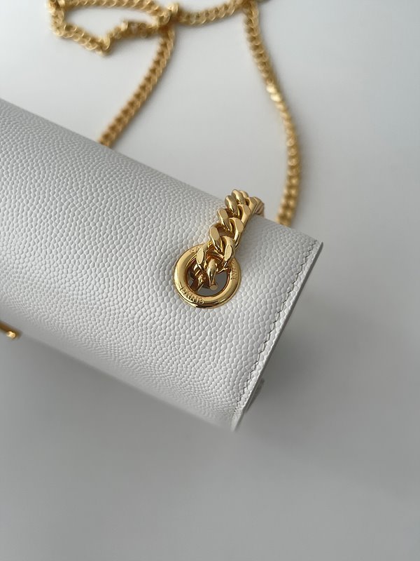 생로랑 그랑 드 뿌드르 가죽 KATE 미디엄백 [매장가 315만원대]