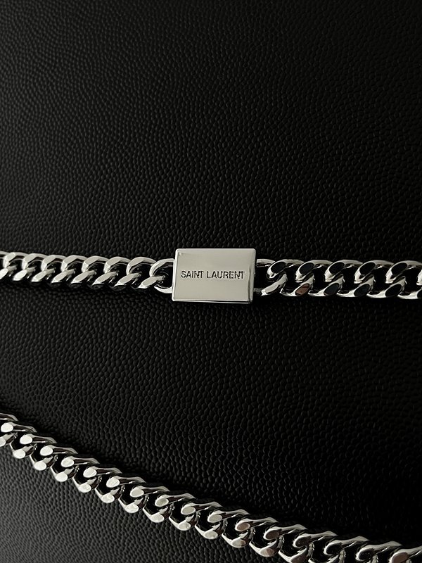 생로랑 그랑 드 뿌드르 가죽 KATE 미디엄백 [매장가 315만원대]