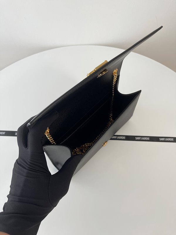 생로랑 그랑 드 뿌드르 가죽 KATE 미디엄백 [매장가 315만원대]