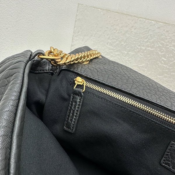 생로랑 YSL 그레인 램스킨 CALYPSO 라지백 칼립소백 블랙 [매장가 480만원대]
