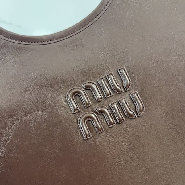 미우미우 아이비 가죽백 다크 브라운 [매장가 310만원대]