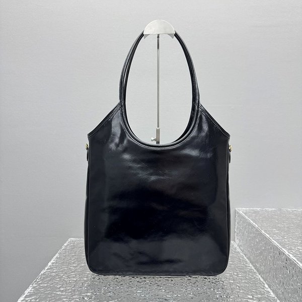 미우미우 아이비 가죽백 블랙 [매장가 310만원대]