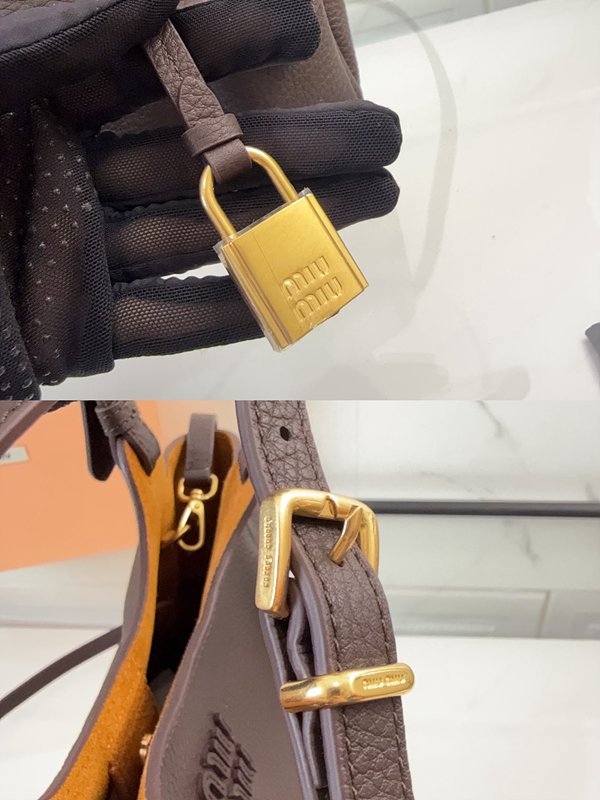 미우미우 가죽 핸드백 다크 브라운/파파야 [매장가 395만원대]