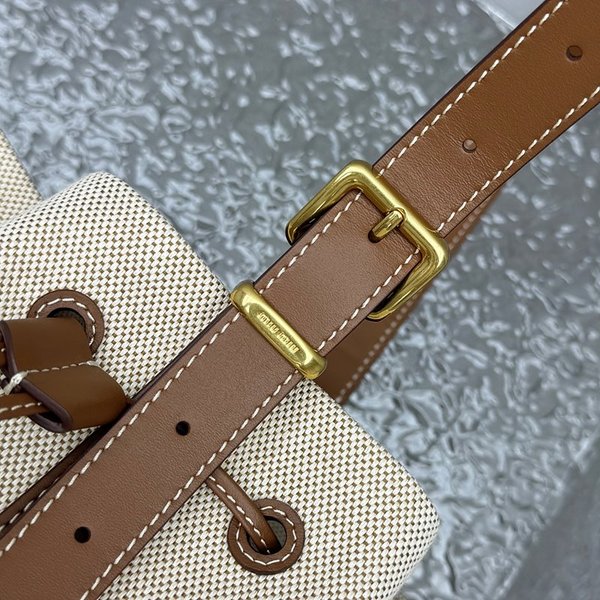 미우미우 캔버스 및 가줏 버킷 백 [매장가 275만원대]