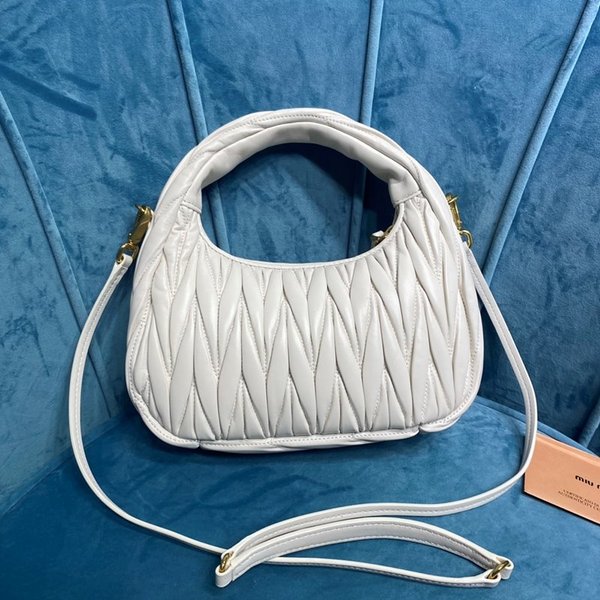 미우미우 완더 마테라쎄 나파 가죽 호보 미디움 백  / 화이트 [330만원대]