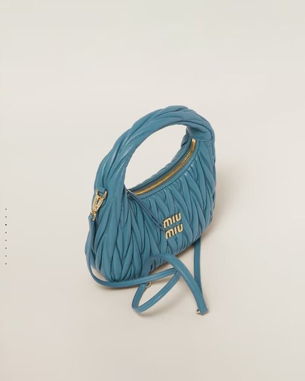 미우미우 완더 마테라쎄 나파 가죽 호보 미디움 백  / 마리나블루 [330만원대]