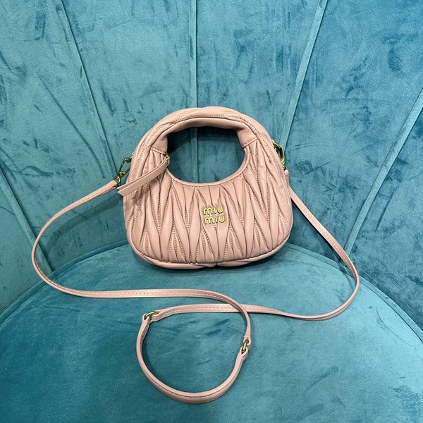 미우미우 완더 마테라쎄 나파 가죽 호보 미니 백 / 핑크 [매장가260만]