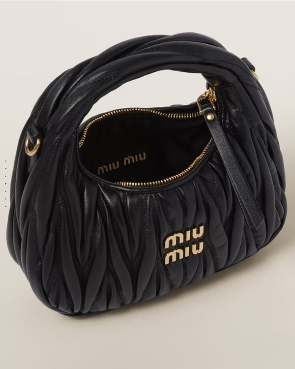 미우미우 완더 마테라쎄 나파 가죽 호보 미니 백 / 블랙 [매장가260만]