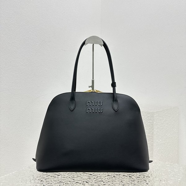 미우미우 가죽 백 / 블랙 [매장가550만원대]