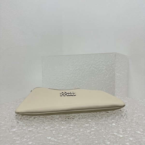 미우미우 아이비 아플리케 가죽 토트 백 / 살구 [매장가265만원대]