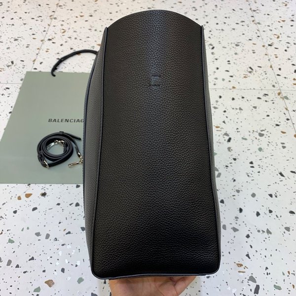 발렌시아가 여성 EVERYDAY 스몰 토트백 [매장가 180만원대]