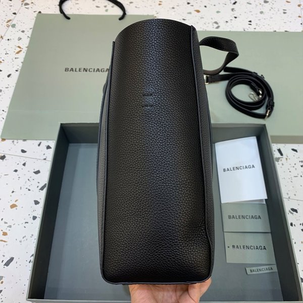 발렌시아가 여성 EVERYDAY XS 토트백 [매장가 170만원대]